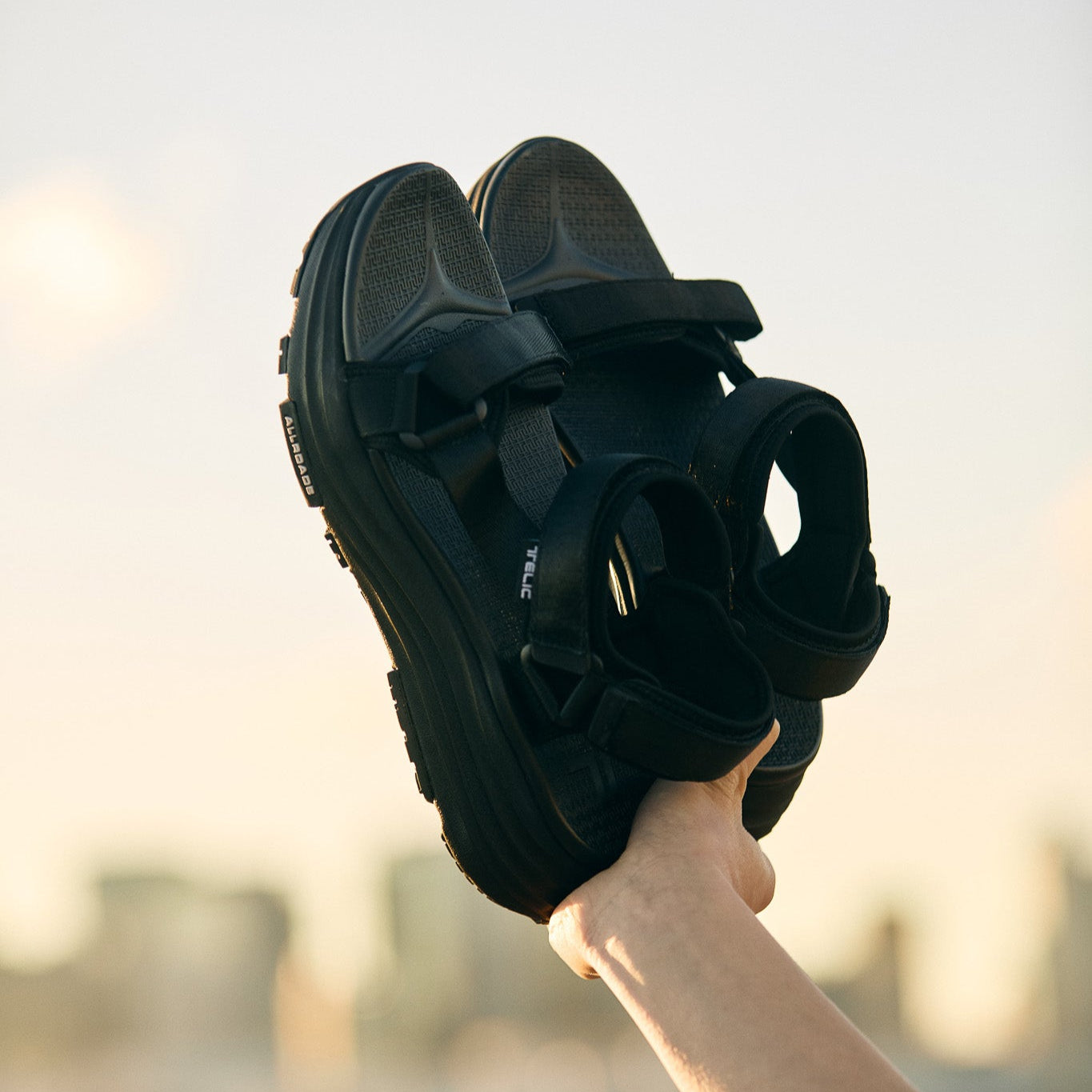 リカバリーサンダル｜ALLROADS -S4 - Black｜TELIC（テリック