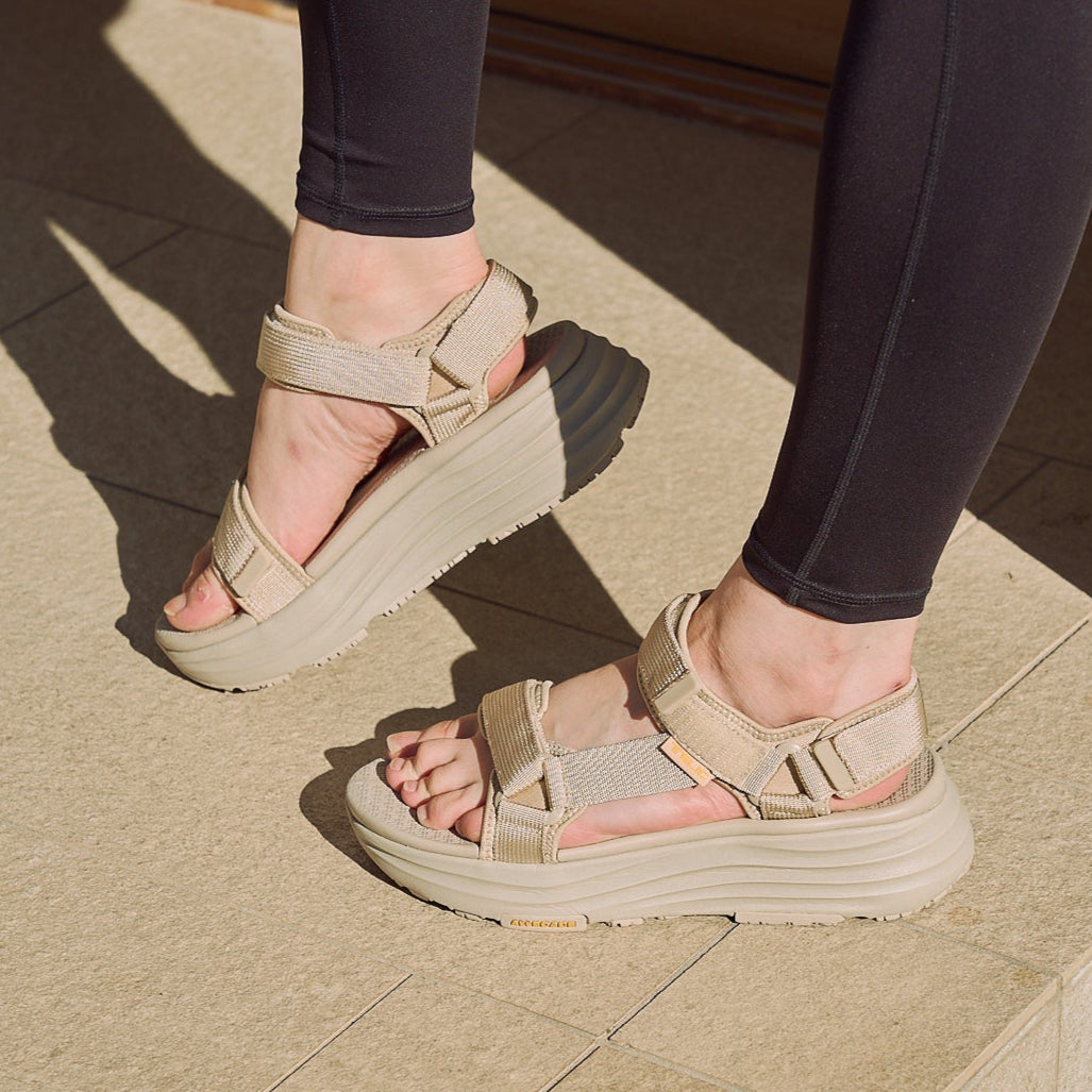 TELIC公式】ユニセックスリカバリーサンダル｜ALLROADS -S4 - beige -